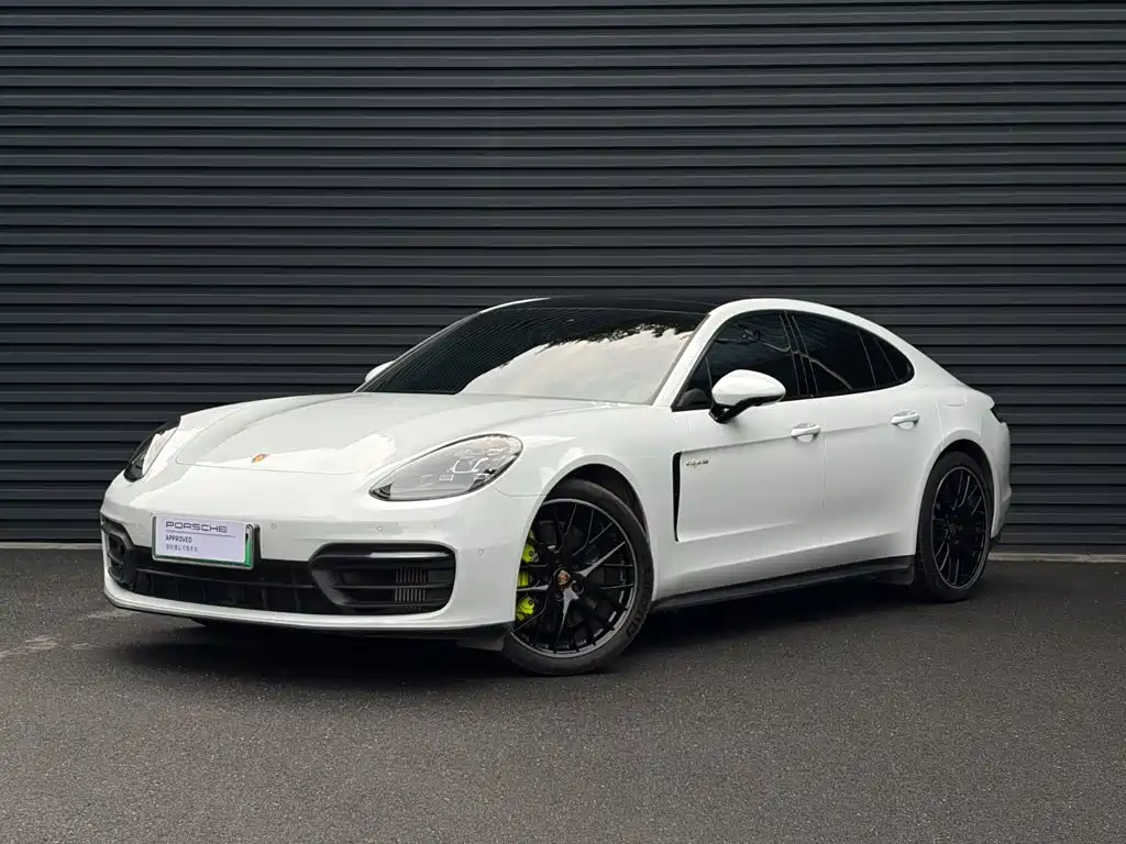 Porsche Panamera New Energy 2023 — фото 1