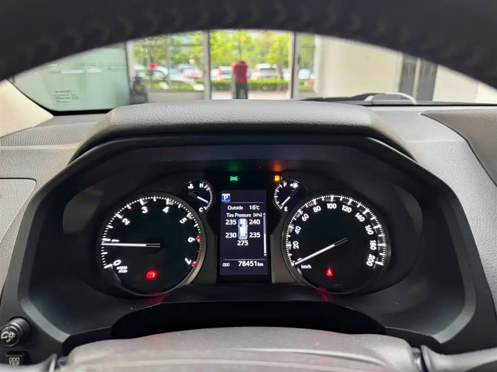 Toyota Prado 2019 — фото 16