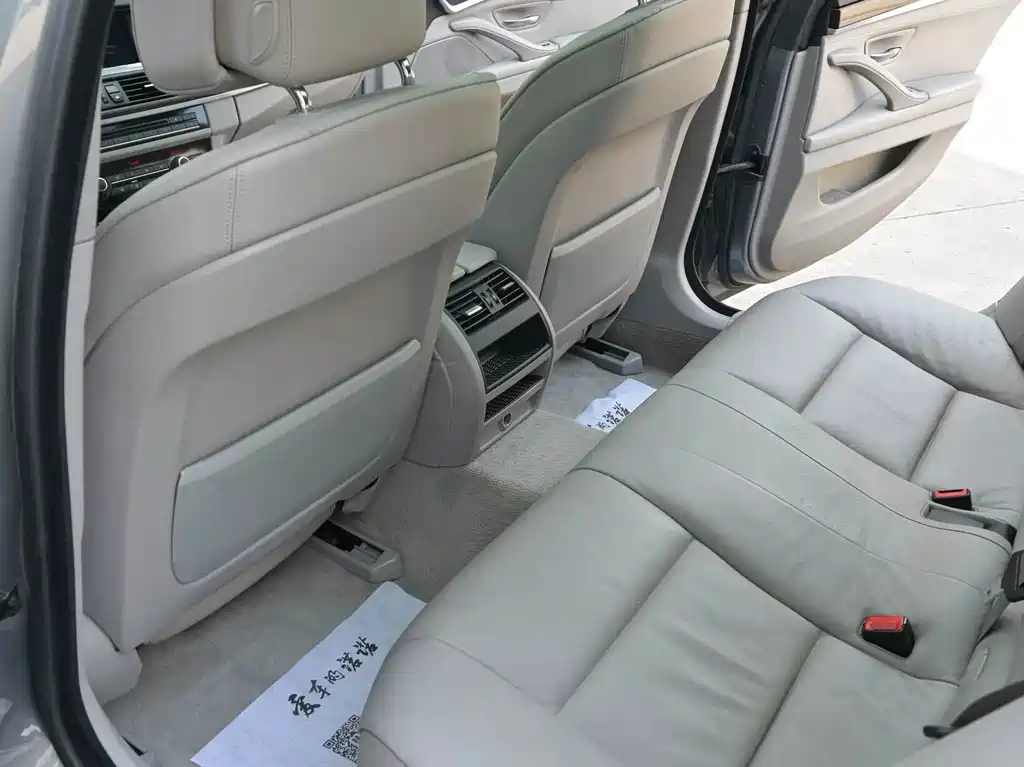 BMW 5 Series 2012 — фото 13