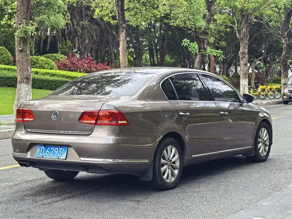 Volkswagen Magotan 2015