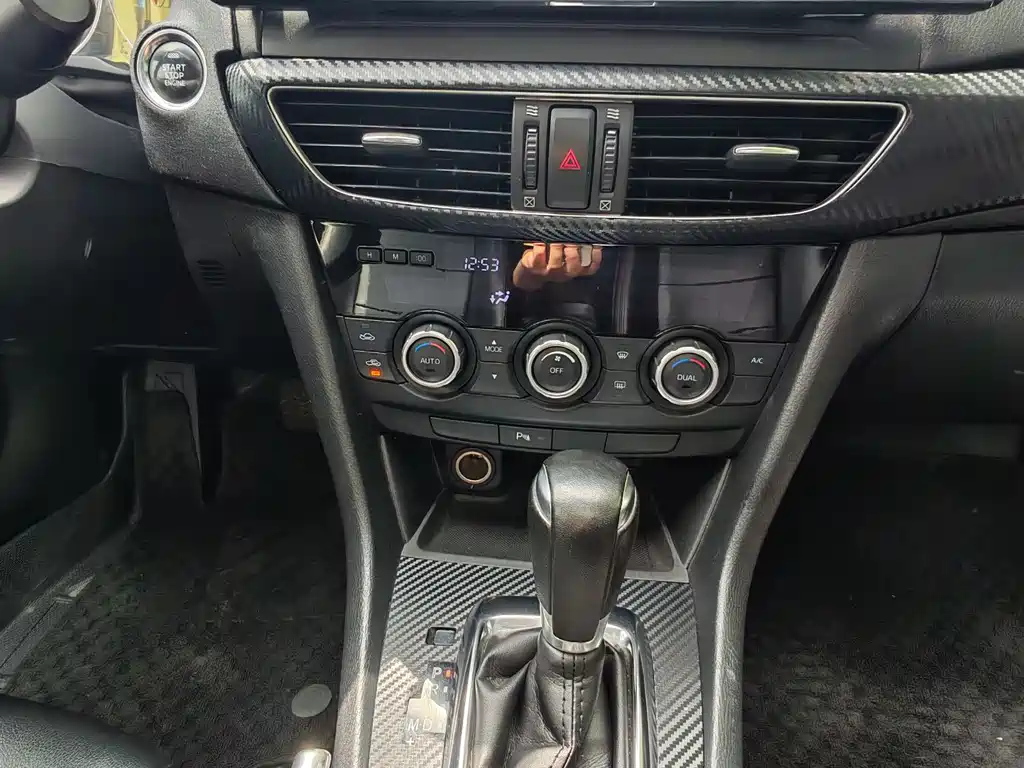 Mazda Atenza 2015 — фото 14