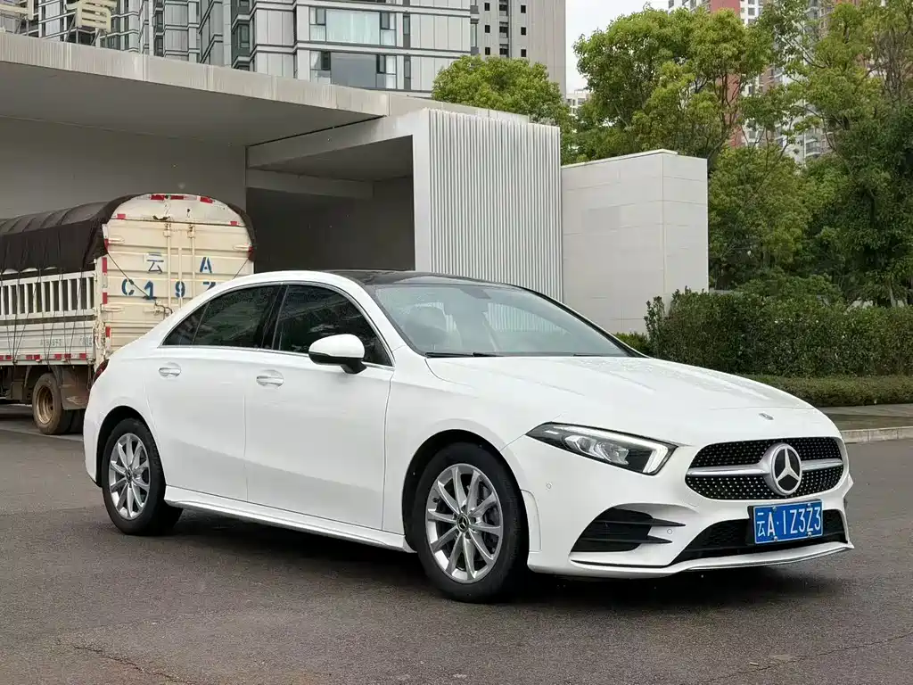 Mercedes-Benz A-Class 2020 — фото 3
