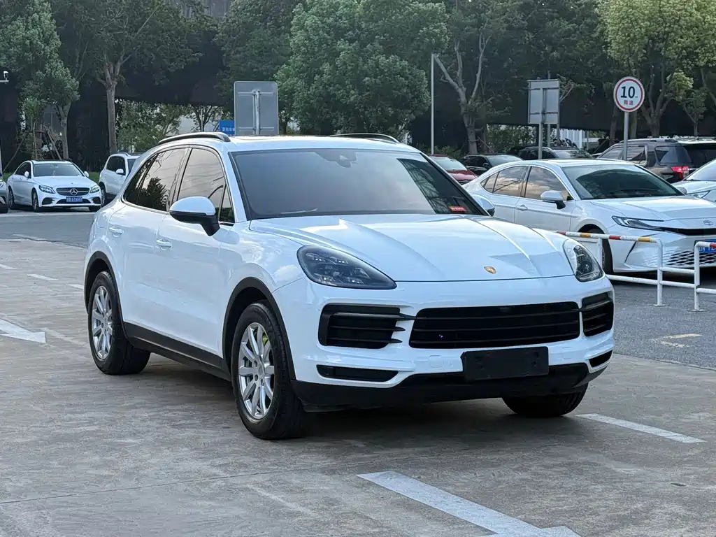 Porsche Cayenne New Energy 2020 — фото 3