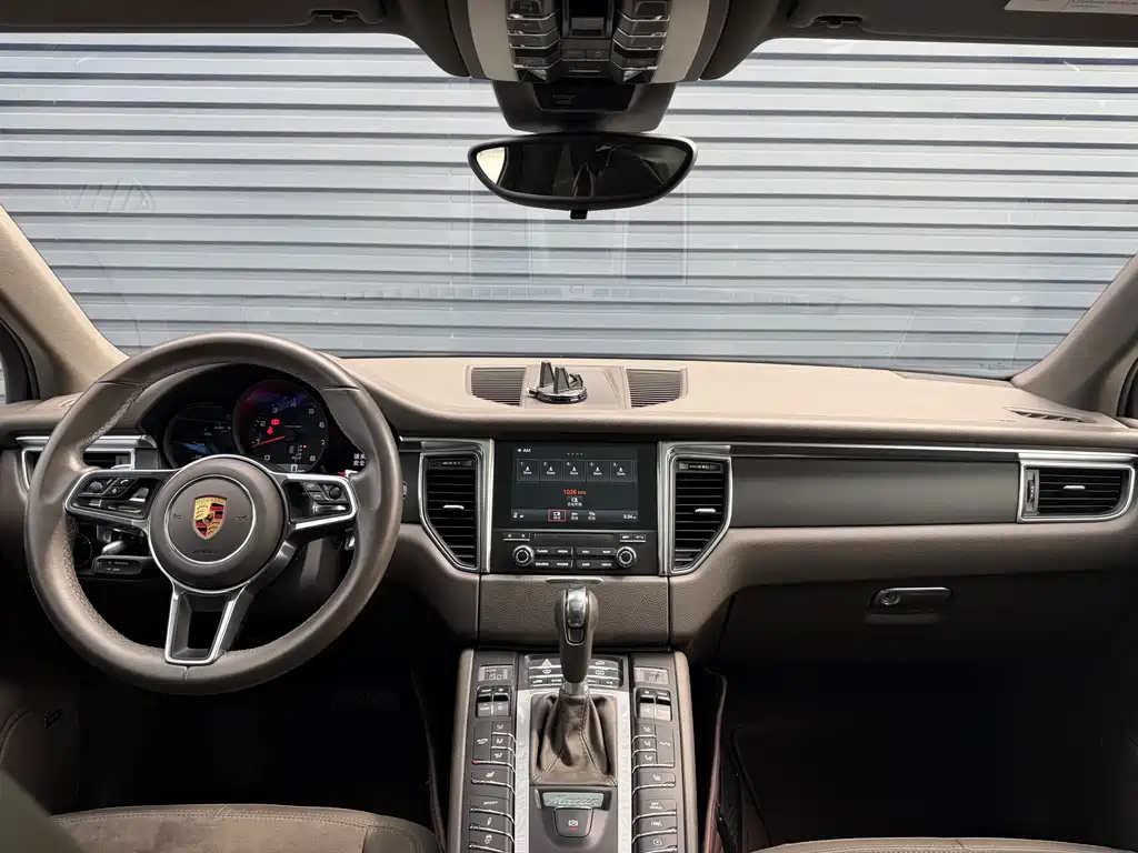 Porsche Macan 2018 — фото 6