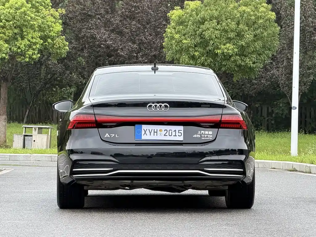 Audi A7L 2024 — фото 20