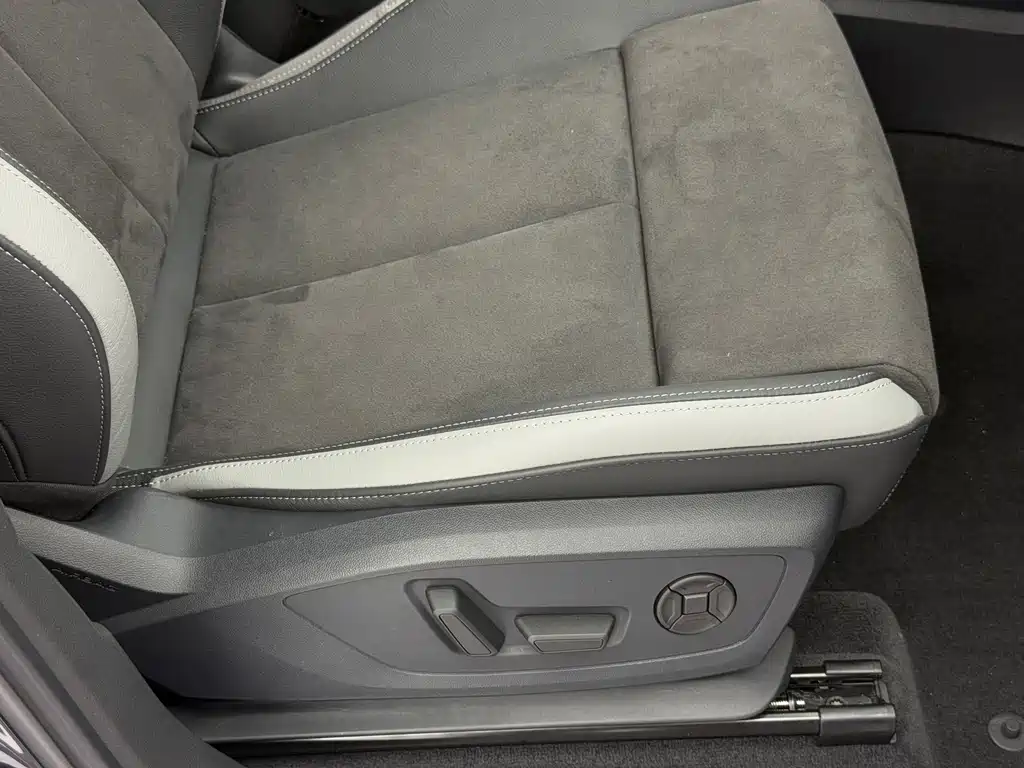 Audi Q3 2023 — фото 24