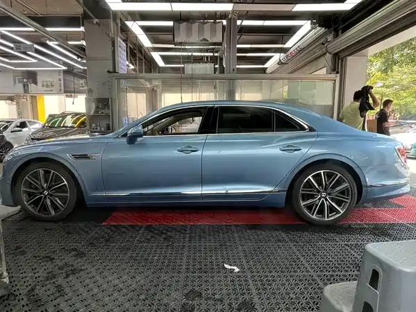 Bentley Flying Spur 2021