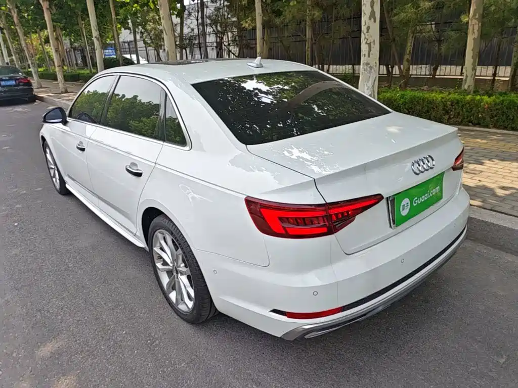 Audi A4L 2019