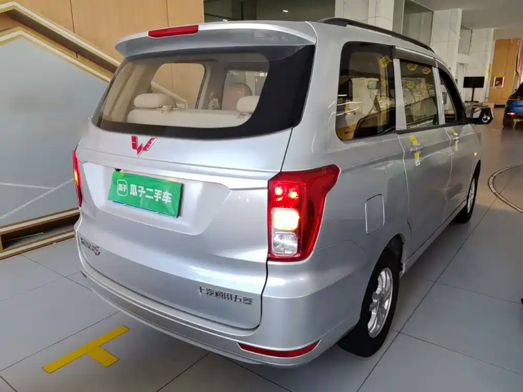 Wuling Hongguang 2019 — фото 7