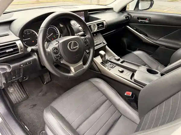 Lexus IS 2015