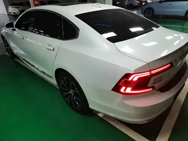 Volvo S90 2020