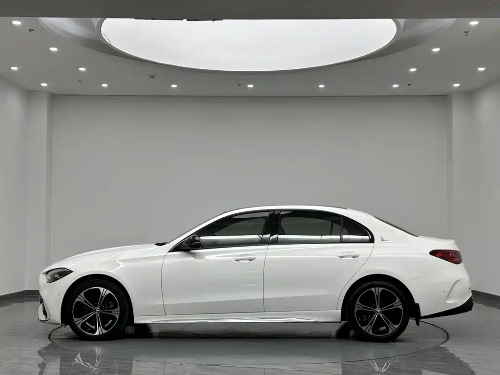 Mercedes-Benz C-Class 2021