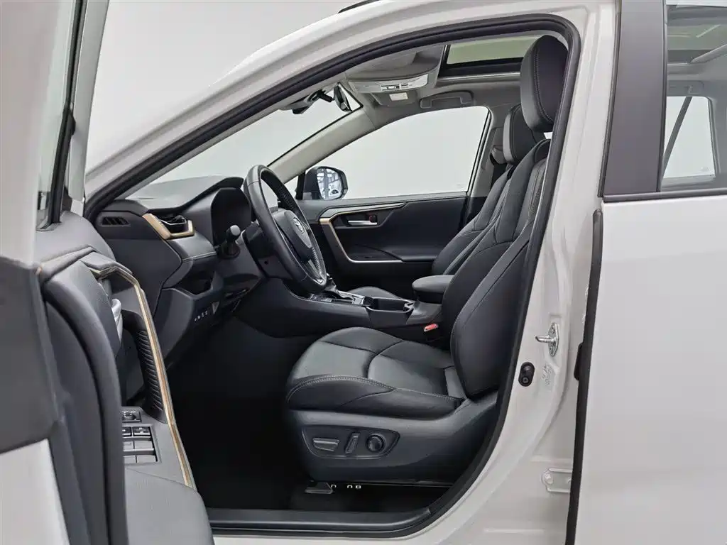 Toyota Wildlander 2024 — фото 10