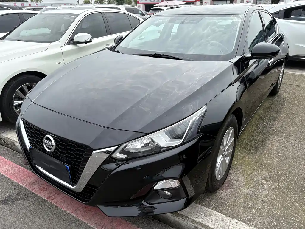 Nissan Teana 2022