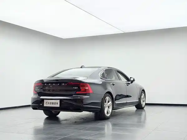 Volvo S90 2018
