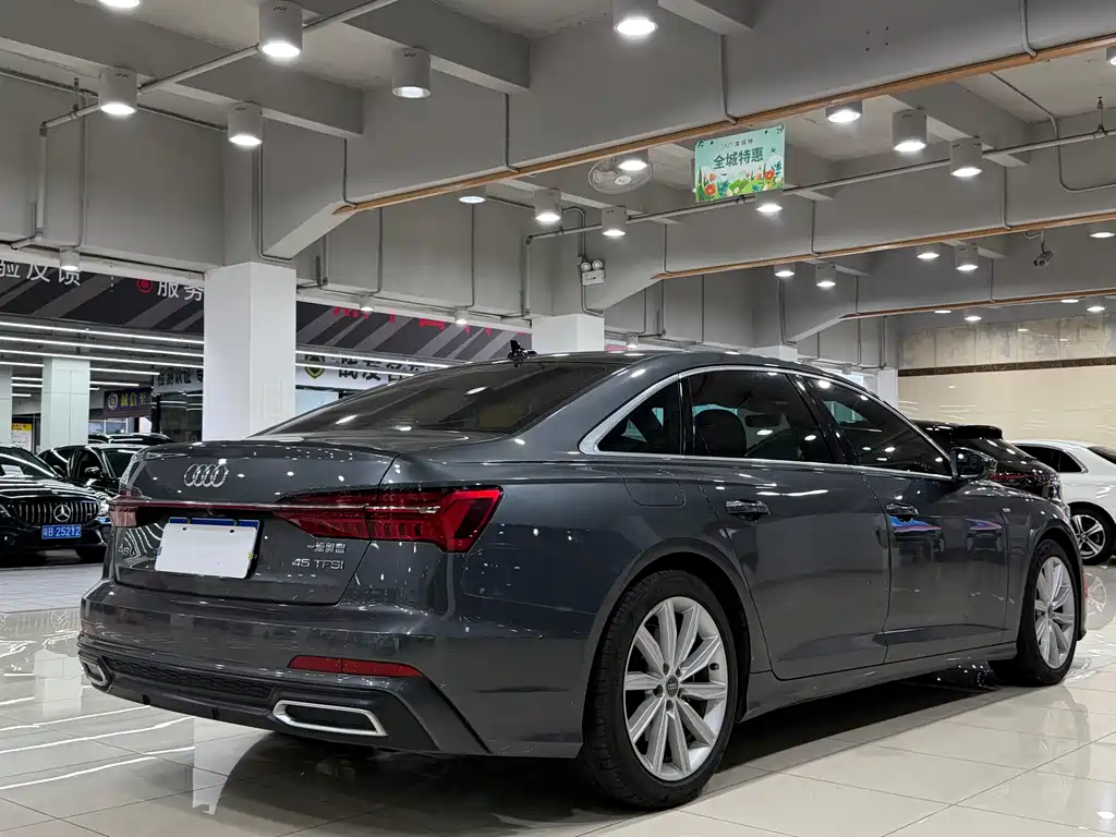 Audi A6L 2021
