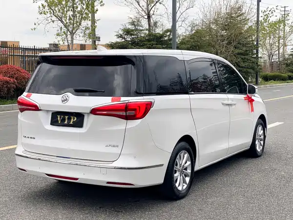 Buick GL8 2017