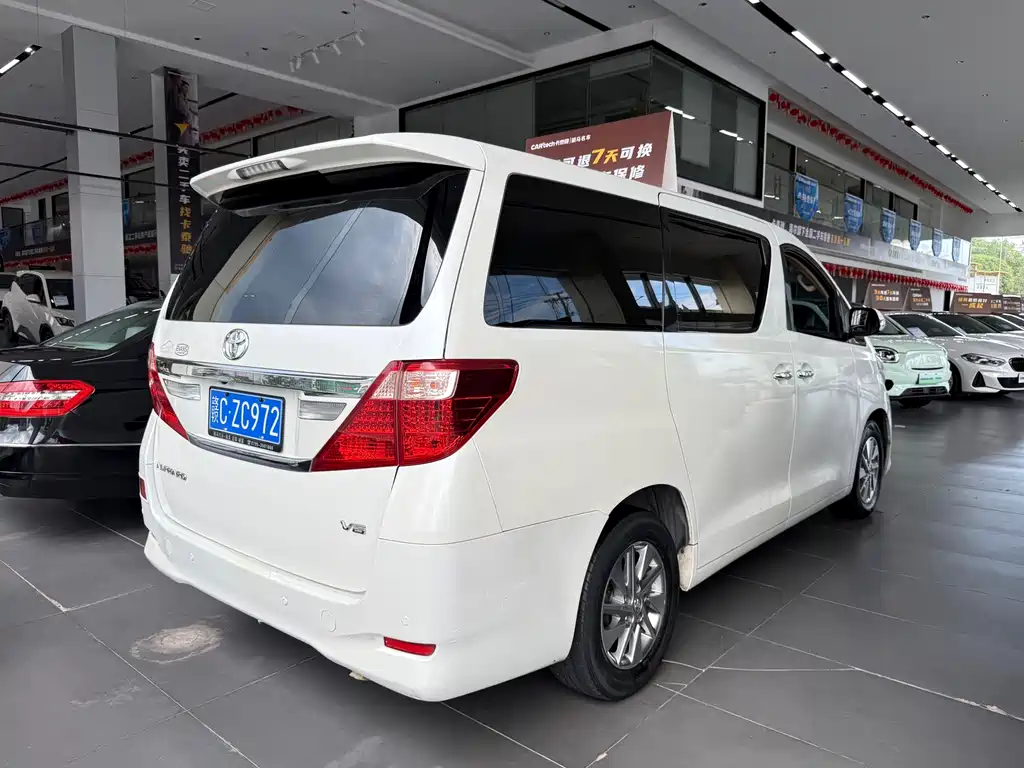 Toyota Alphard 2012 — фото 4