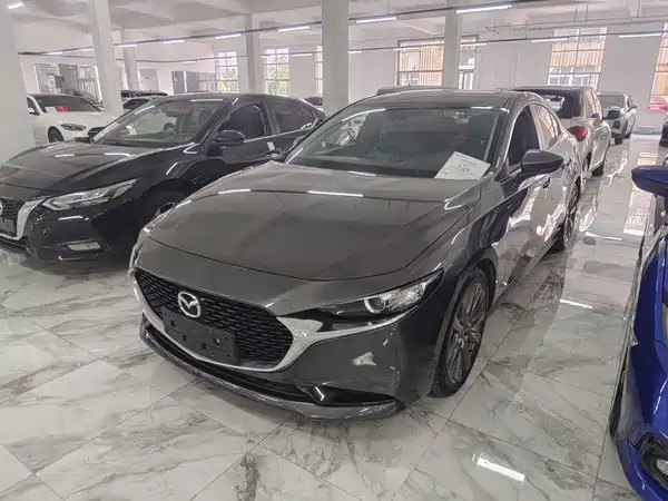 Mazda 3 Axela 2022
