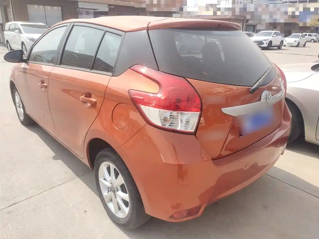 Toyota Yaris L 2016 — фото 5