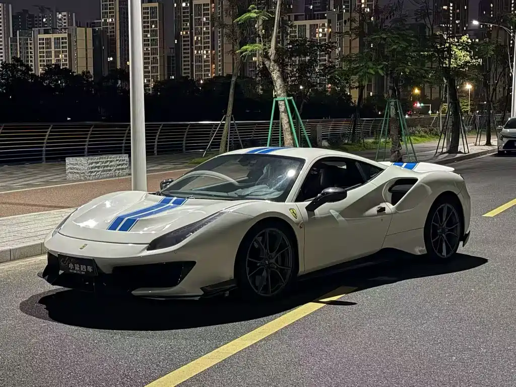 Ferrari 488 2016 — фото 1