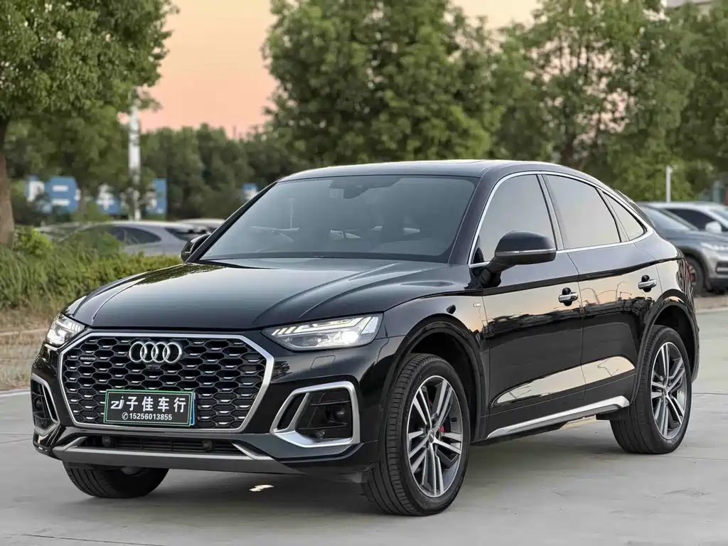 Audi Q5L Sportback 2021 — фото 1