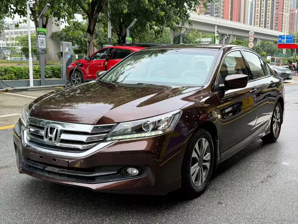 Honda Accord 2014 — фото 1