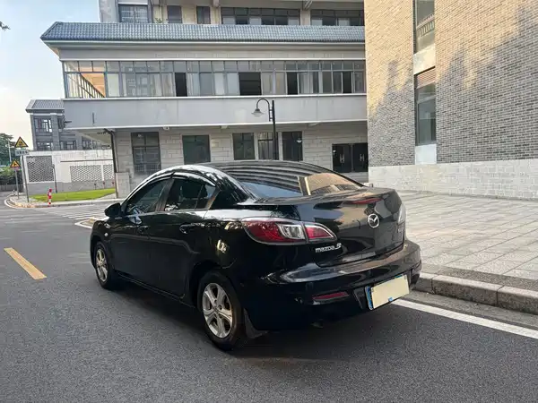 Mazda 3 Xingcheng 2012