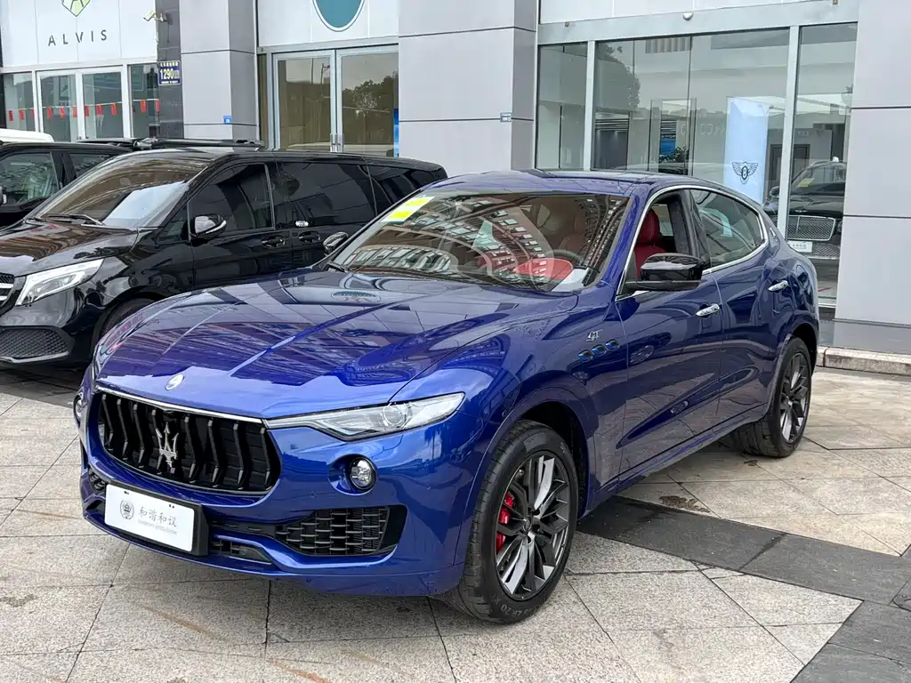 Maserati Levante — фото 3