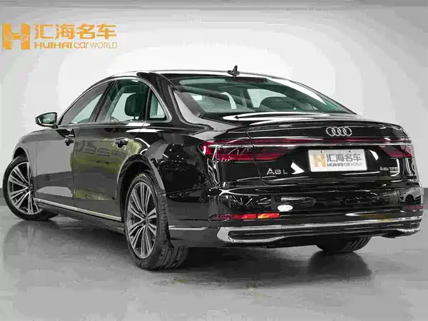 Audi A8 2025