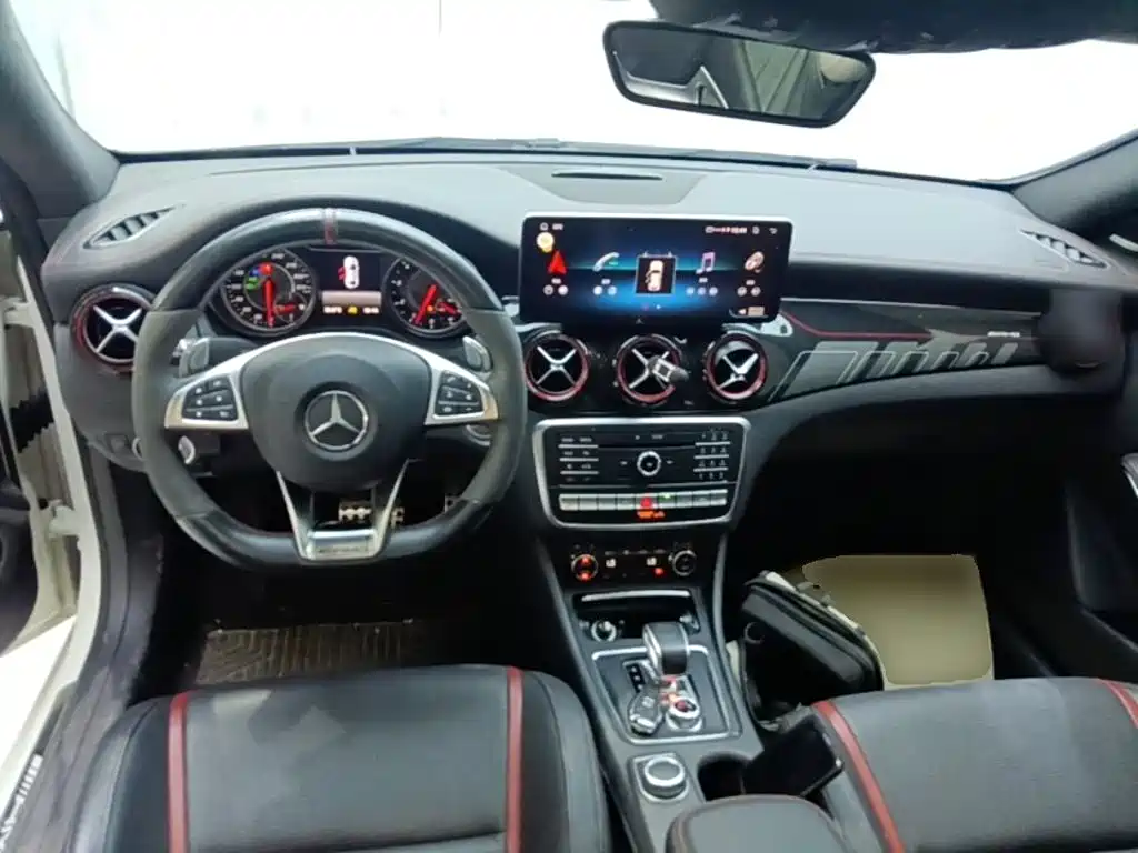 Mercedes-Benz CLA AMG 2018 — фото 10