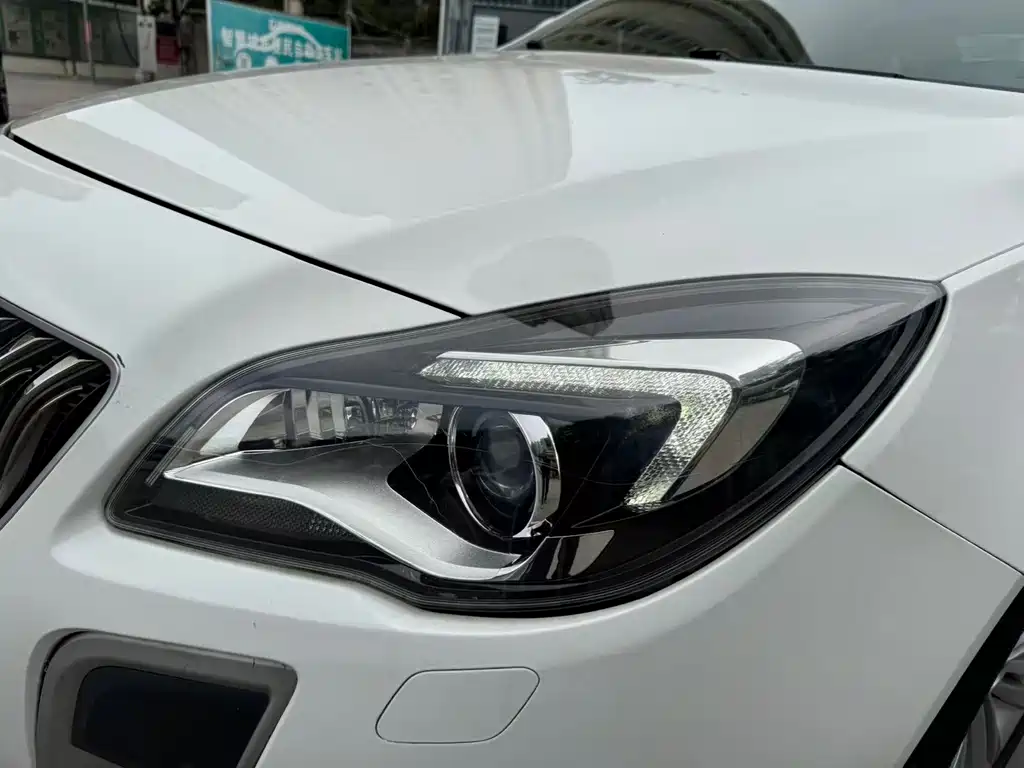 Buick Regal 2014 — фото 10