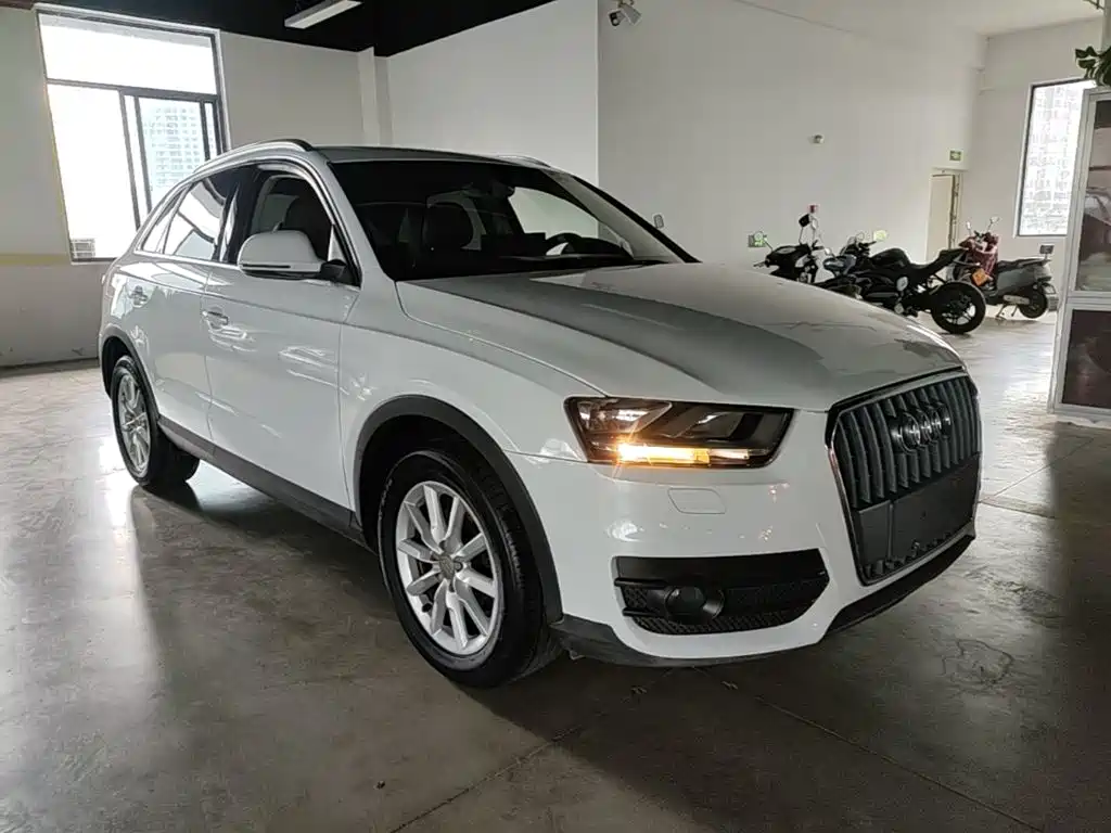 Audi Q3 2015
