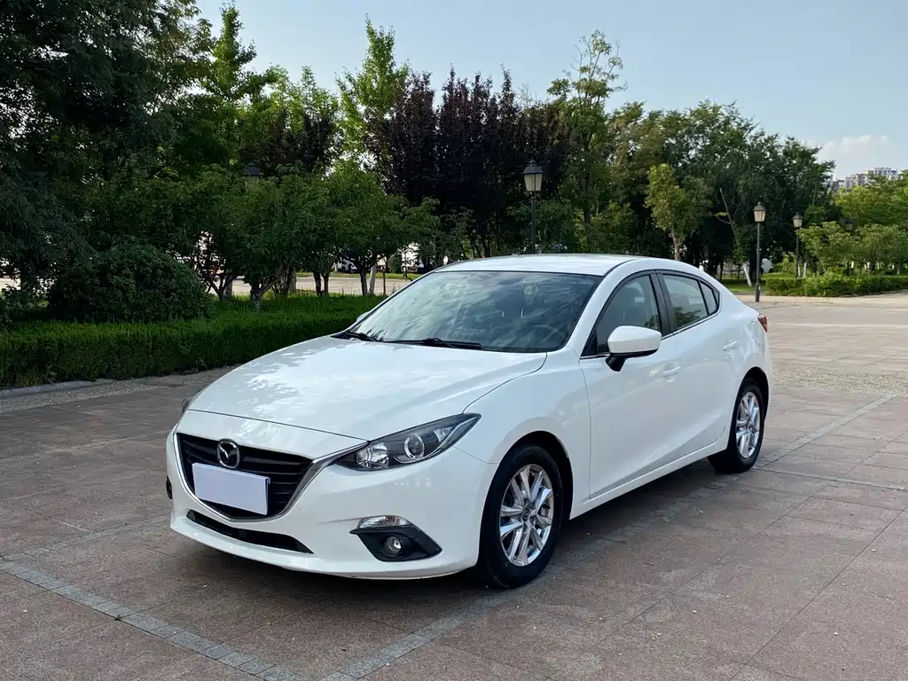 Mazda 3 Axela 2016