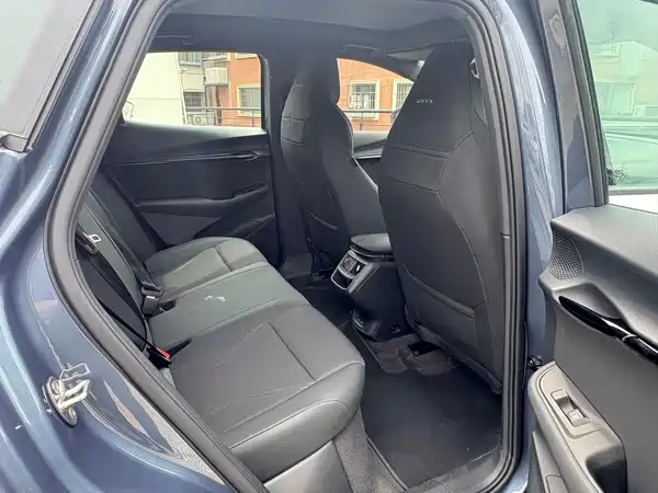 Volkswagen Distinctive 06 2025