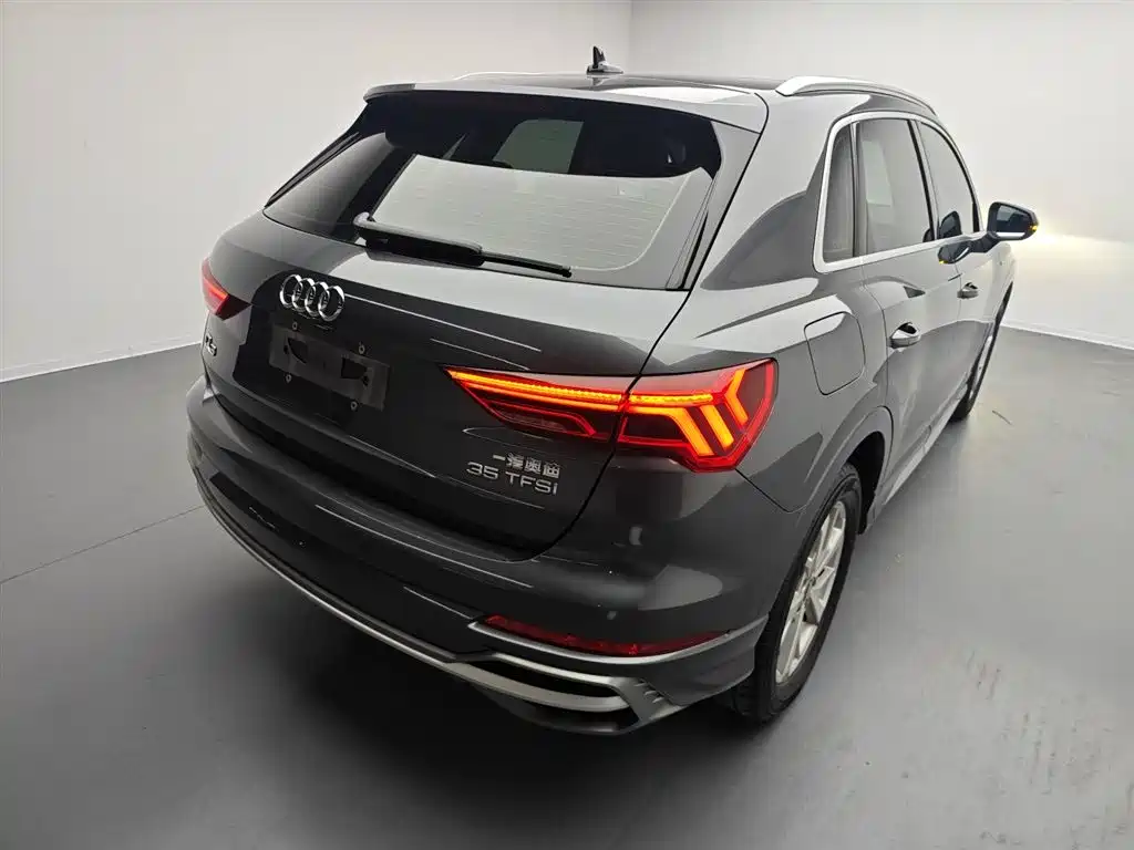 Audi Q3 2019 — фото 5
