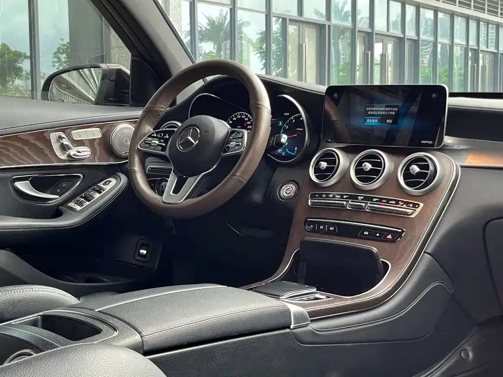 Mercedes-Benz GLC 2020 — фото 12