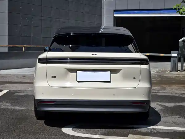 Li Auto i6 2025