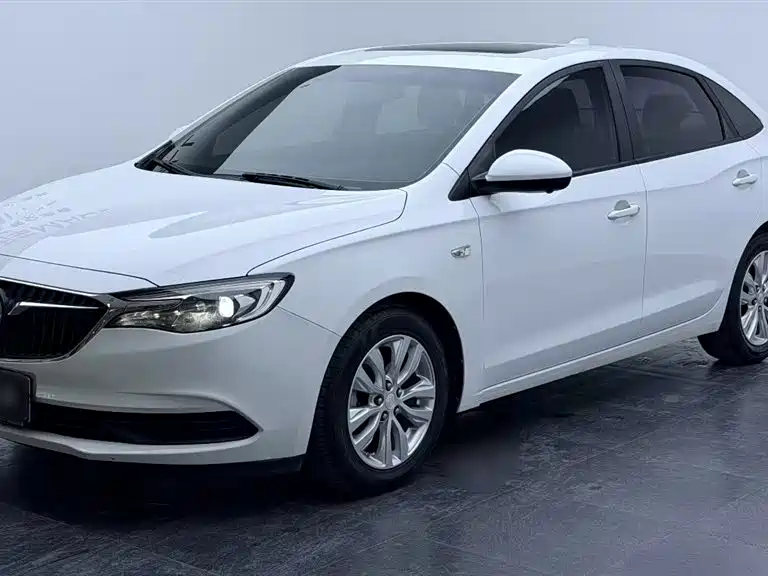 Buick Excelle 2019 — фото 1