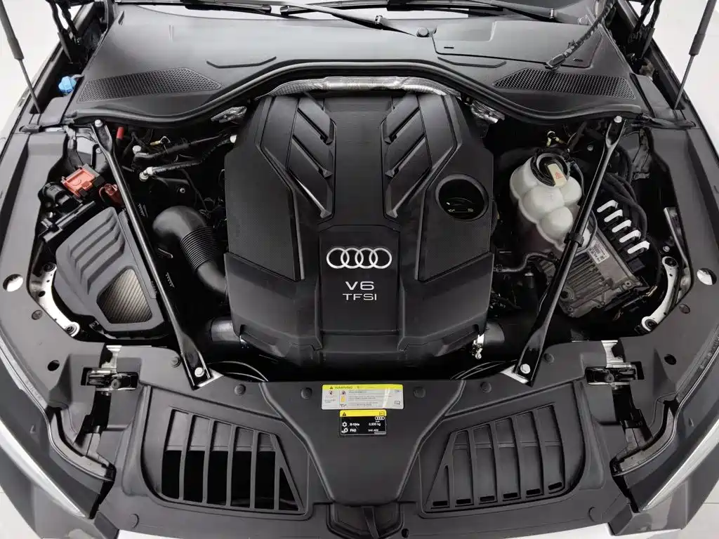 Audi A8 2020 — фото 6