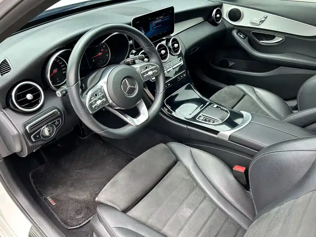 Mercedes-Benz C-Class 2018 — фото 9