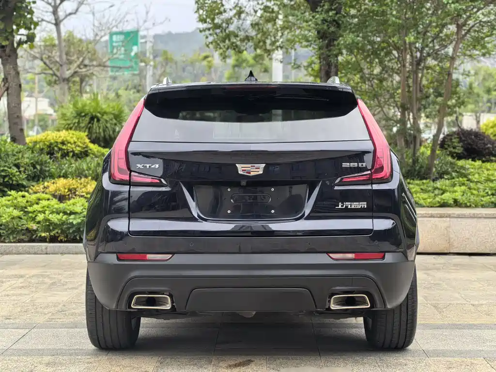 Cadillac XT4 2021 — фото 12