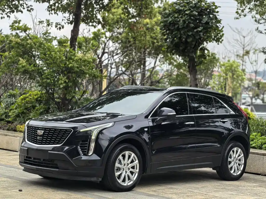 Cadillac XT4 2021 — фото 1