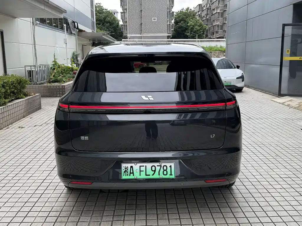 Li Auto Li L7 2023