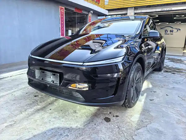 Tesla Model Y 2026