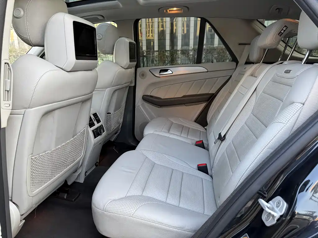 Mercedes-Benz M-Class AMG 2013 — фото 11