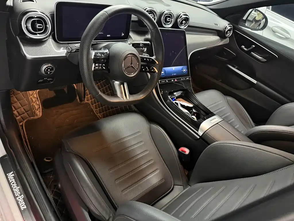 Mercedes-Benz C-Class 2023 — фото 2