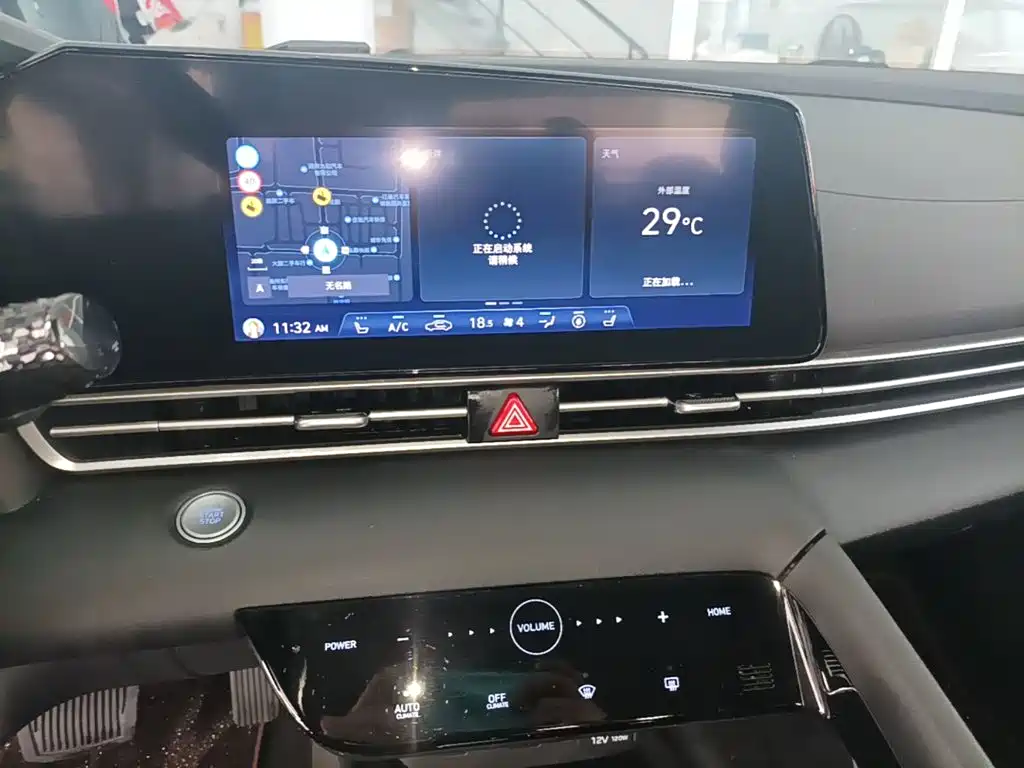 Hyundai Elantra 2020 — фото 13