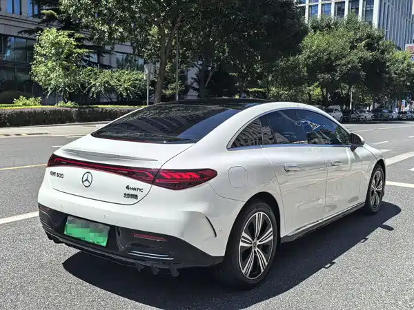 Mercedes-Benz EQE 2025