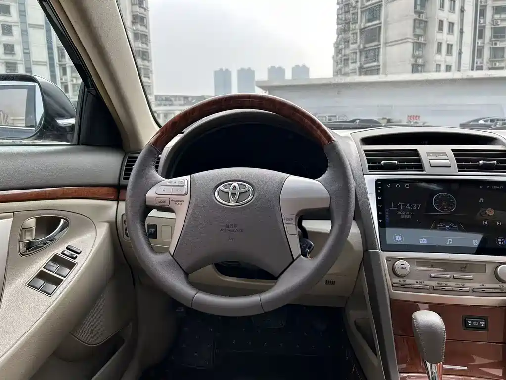 Toyota Camry 2014 — фото 13